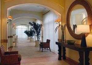 Quality-Hotel-Real-Corridor